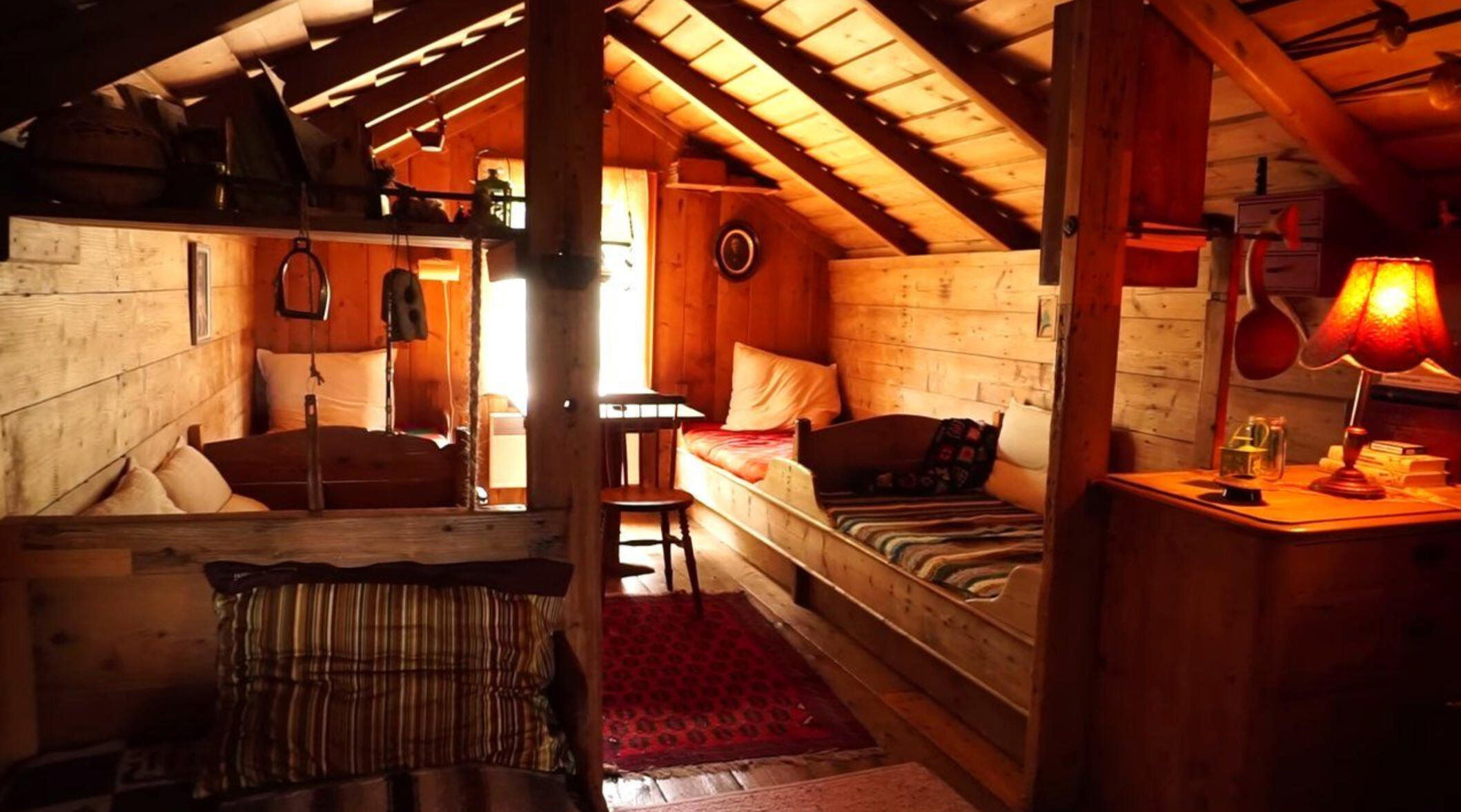 Reference Image: Icelandic Turf House